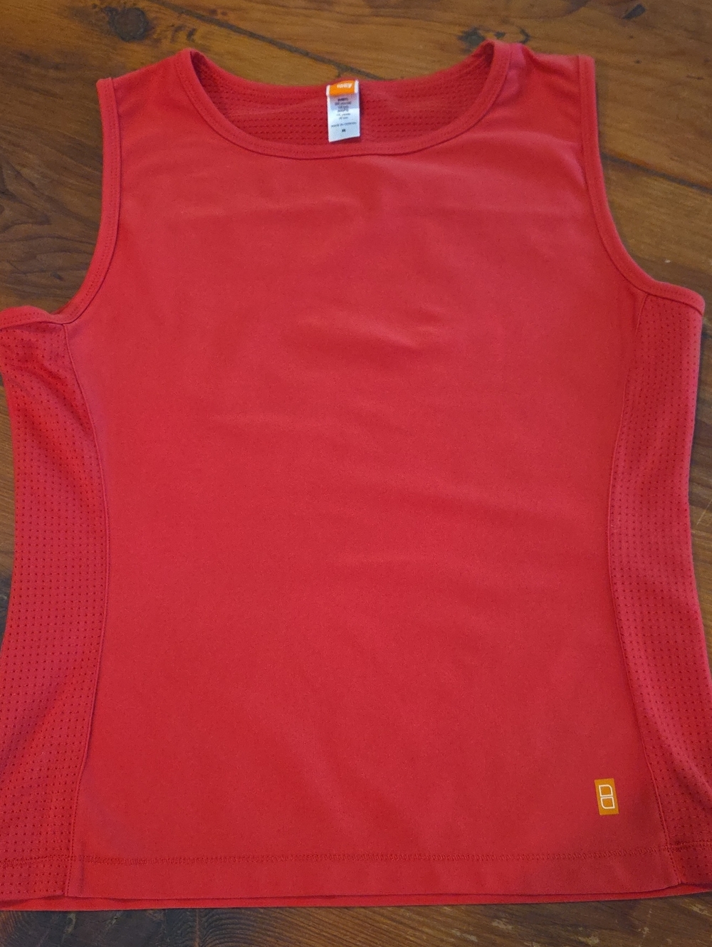 Lucy Womens Athletic Top Medium